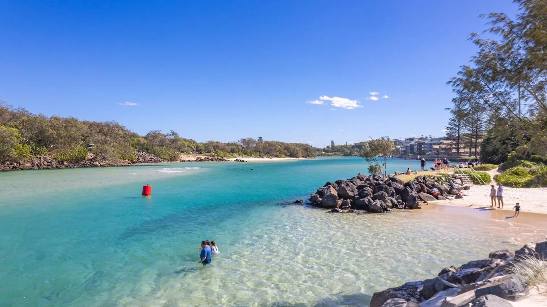 Beach Bliss Apartment With Pool Kingscliff Australia
